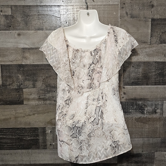 WHBM Off-the-Shoulder Blouse Pastel Chiffon Snake Print Ecru White Tan Pink Sz s - Picture 8 of 11